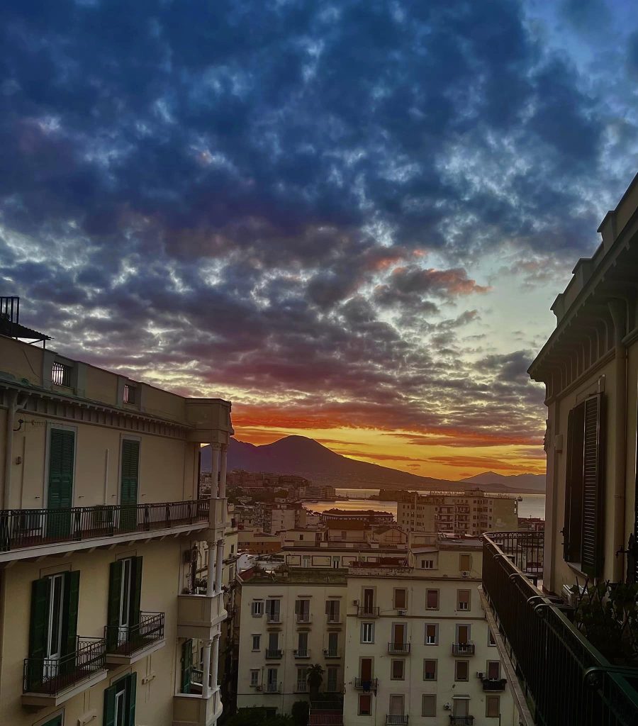 #IL MIO BENESSERE AMMIRARE UN CIELO BLU#