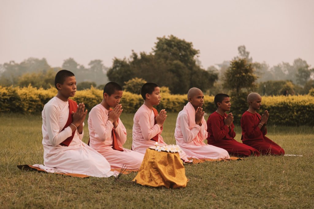 La meditazione, di gruppo.