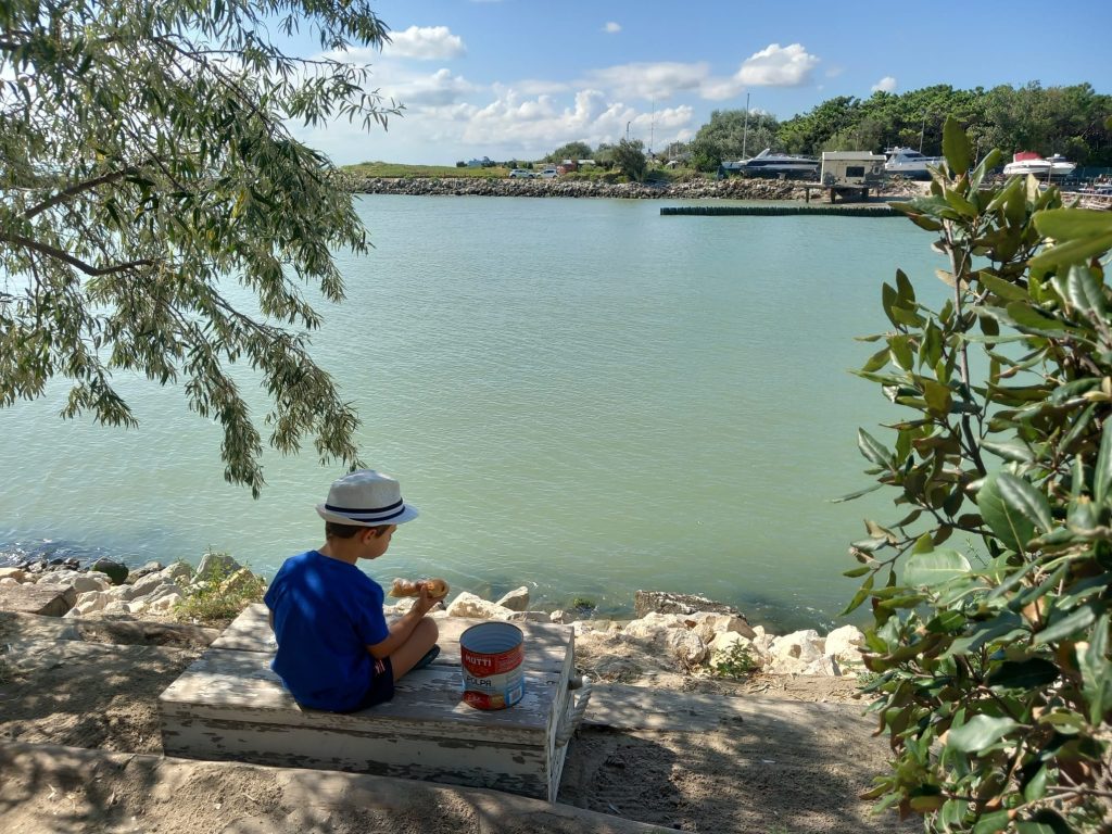 stare all'aperto, in un bel posto, in buona compagnia, con buon cibo!!!