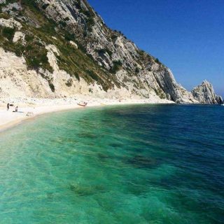 Spiaggia Due Sorelle - foto articolo Elisa Gonfiantini
