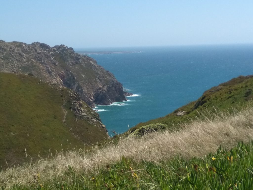 Onde a terra se acaba e o mar começa